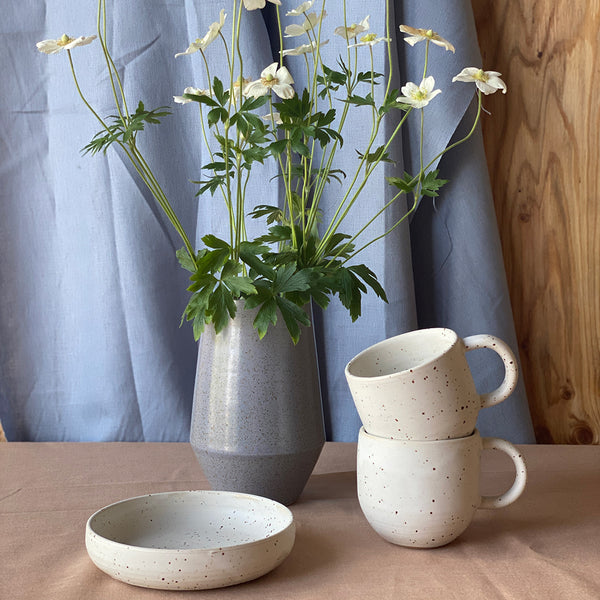 Julie Damhus - October Bowl / Flat White