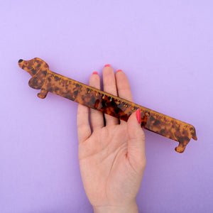 Coucou Suzette - Dachshund Ruler